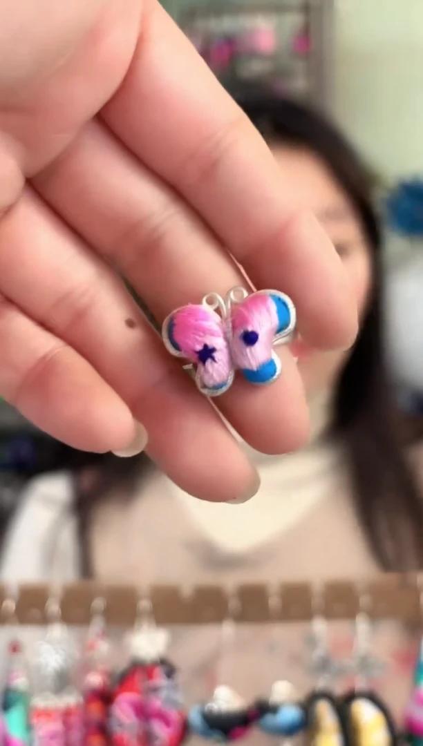 彩云南阁非遗老绣饰品668*