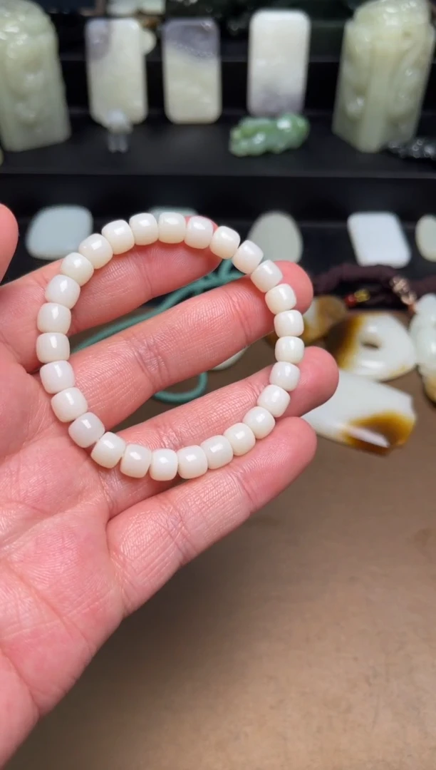 和田玉未镶嵌颈饰76