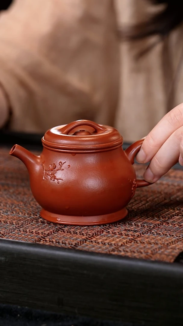 茶壶紫砂梅花颂金壶 一物见春