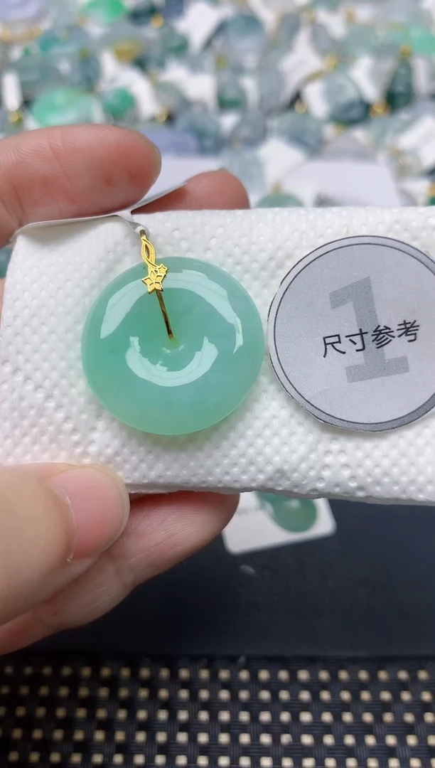颈饰18K金镶嵌翡翠天然缅甸A货翡翠