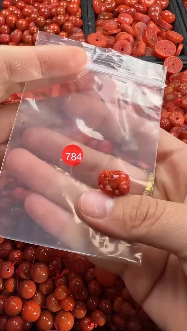 【闪购商品】南红玛瑙颈饰未镶嵌1