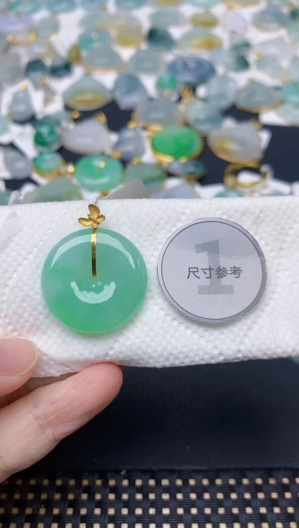 颈饰18K金镶嵌翡翠天然缅甸A货翡翠
