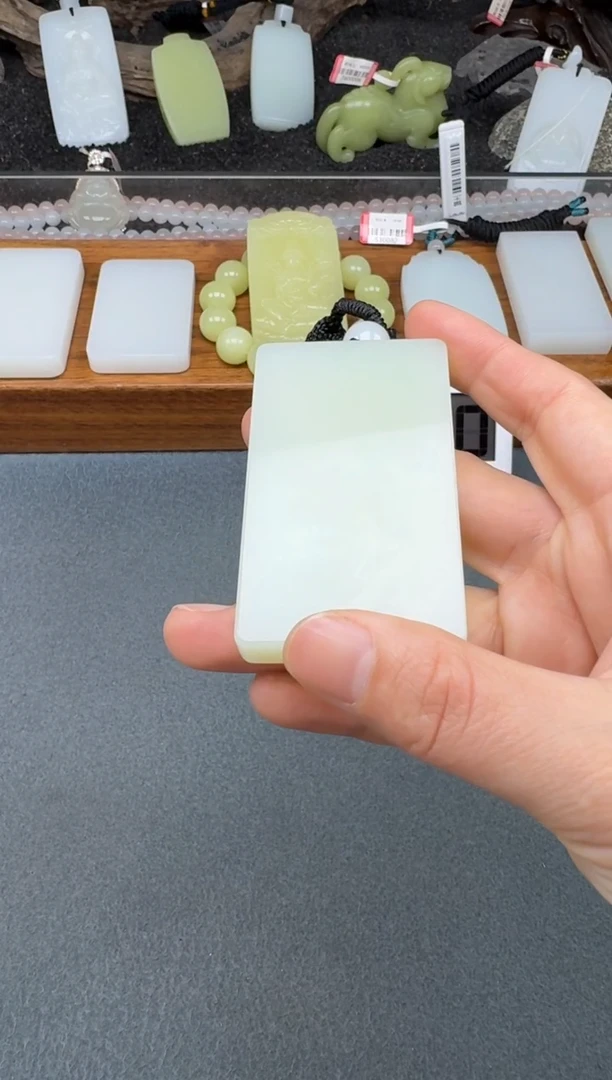 颈饰未镶嵌和田玉2