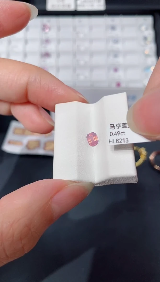 裸石尖晶石0.49ct HL8213