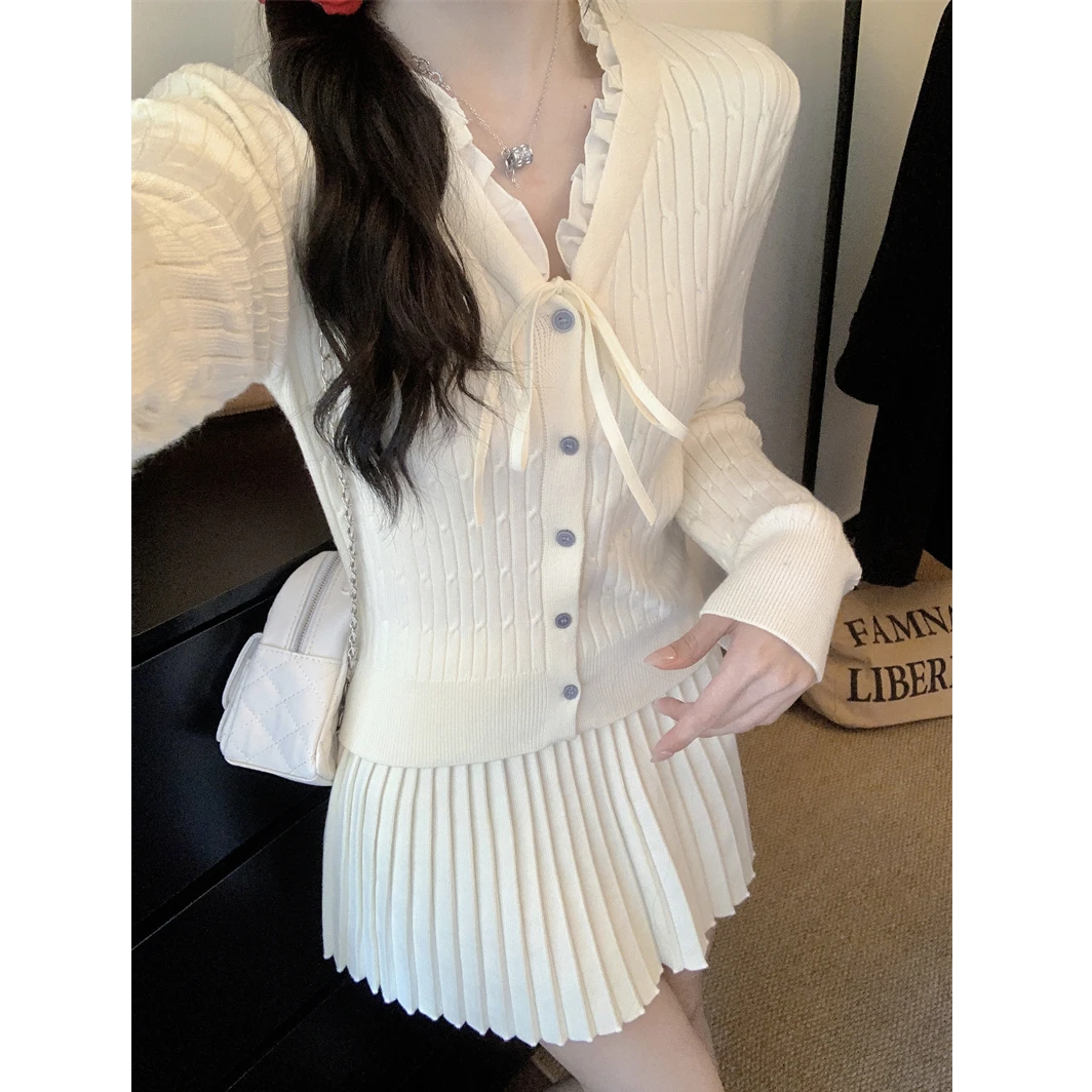 秋冬新款甜美蝴蝶结撞色设计感时尚针织衫短裙套装女
