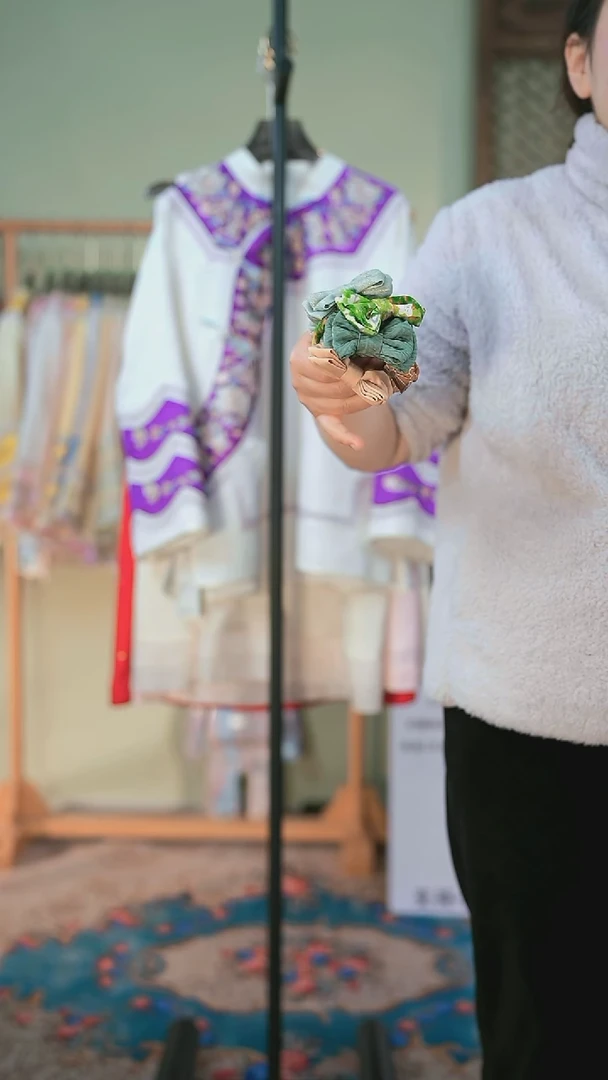 【闪购商品】刺绣发圈不挑颜色19.9两个