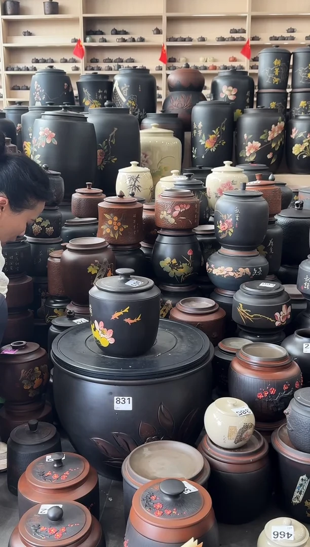 罐瑕疵茶叶罐 彩填石瓢   477