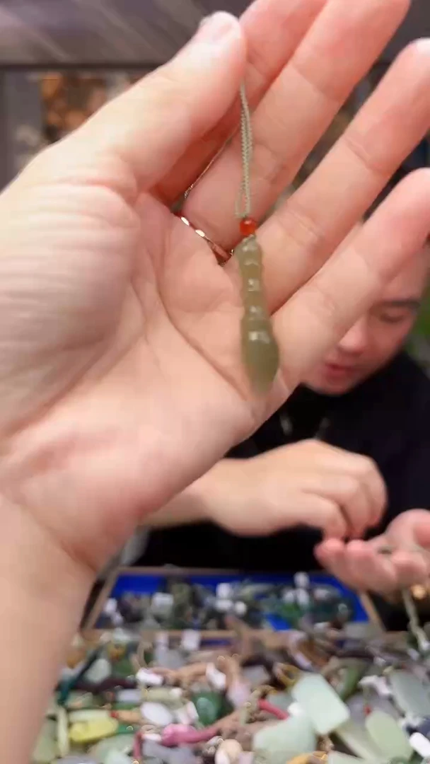 和田玉未镶嵌挂件拍一发一