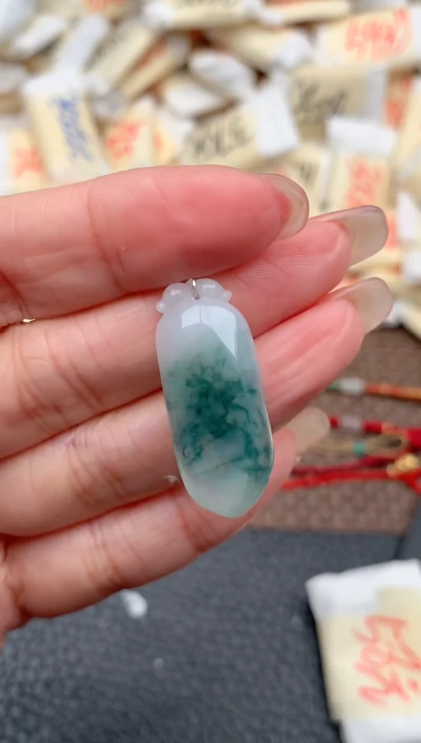 未镶嵌挂件翡翠一