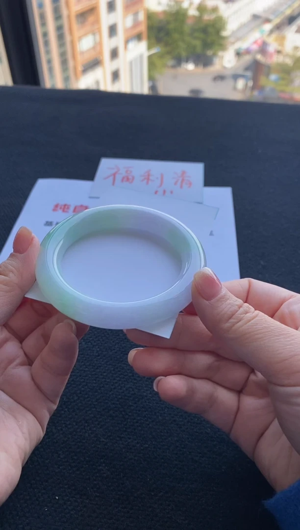 【闪购商品】翡翠手镯未镶嵌买断价XW23016102