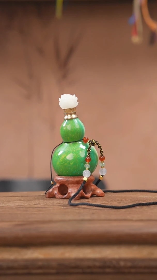 【闪购商品】750号-大漆飘漆小葫芦脖挂