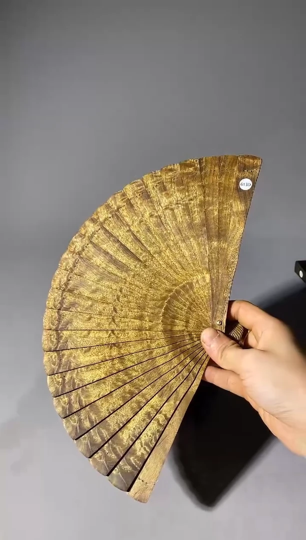 金丝楠M****姐613号18cm乌木金丝楠小叶桢楠扇子