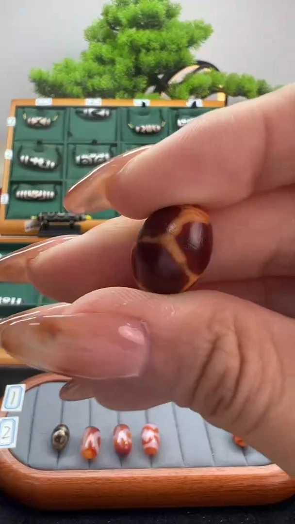 玛瑙/玉髓（覆膜）颈饰未镶嵌60.（微瑕随机发货）