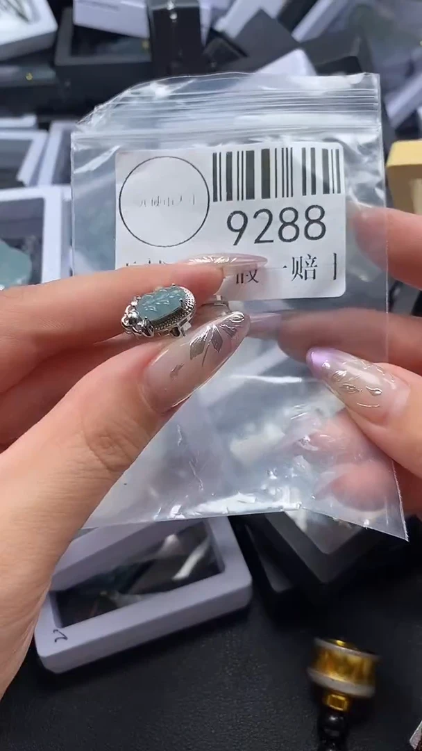 吊坠(不含链)未镶嵌翡翠9288