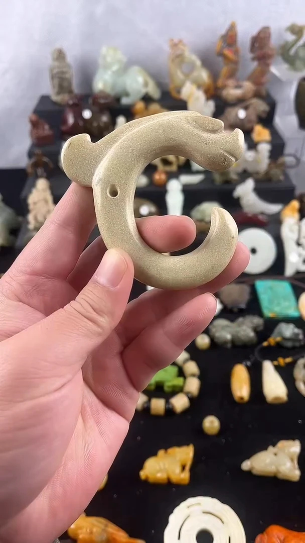 未镶嵌和田玉（糖玉）挂件1