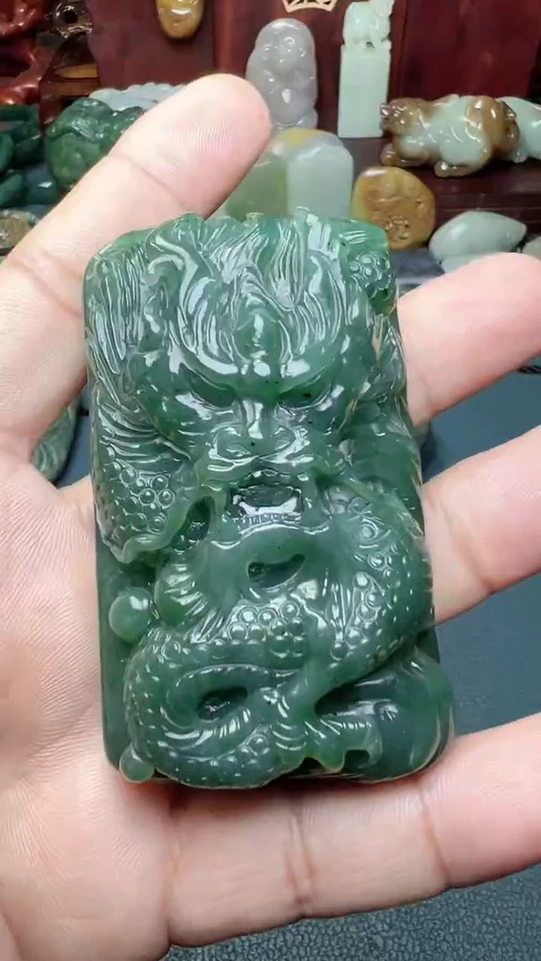 未镶嵌和田玉把件-