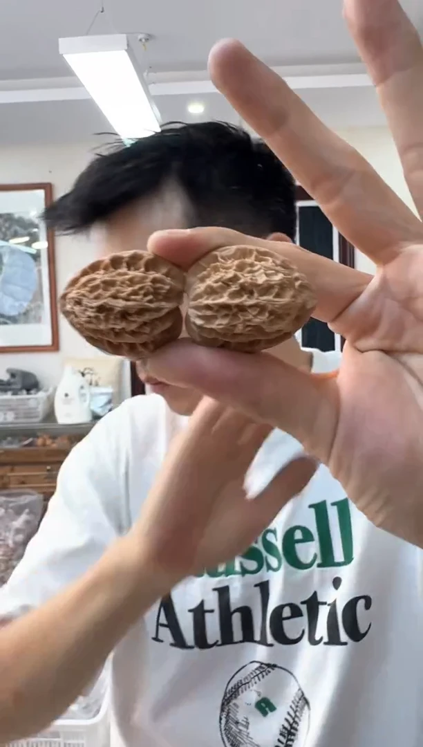 文玩核桃把件30八月牛