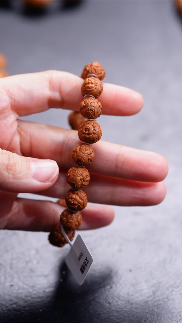 【闪购商品】橄榄核吊坠橄榄核