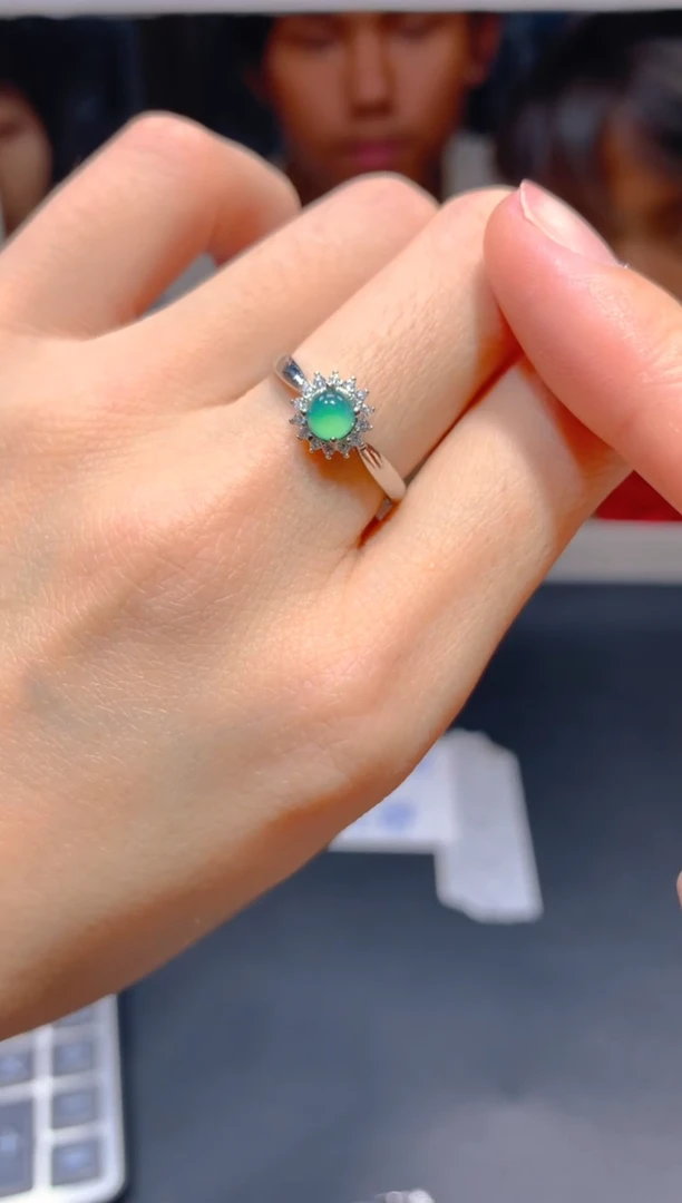 【闪购商品】定制翡翠未镶嵌1多样性发货(发其一）