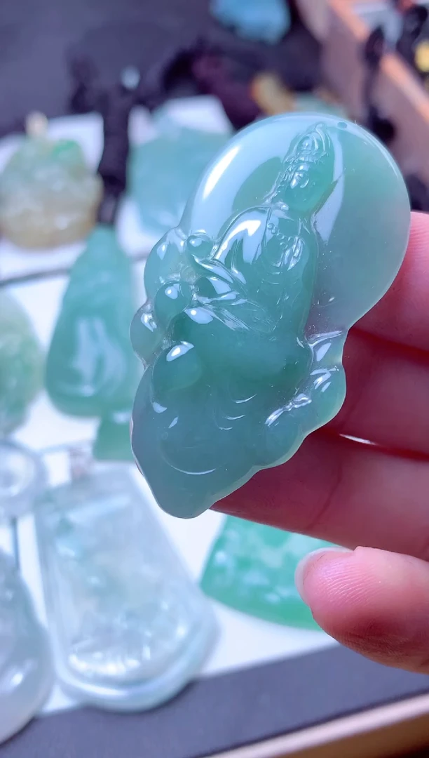 颈饰未镶嵌翡翠天然A货翡翠