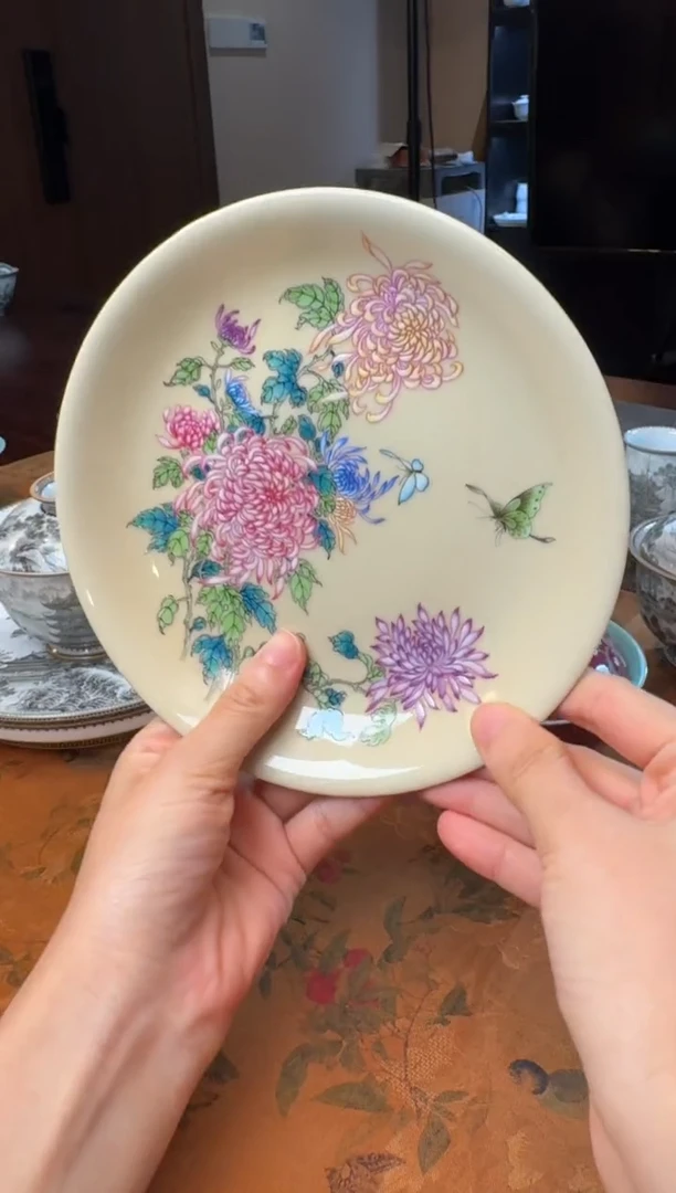 手绘精工暖菊壶承