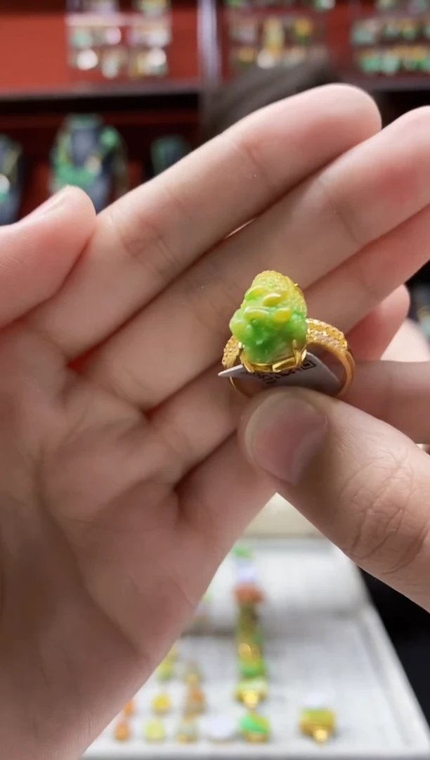 颈饰未镶嵌翡翠翡翠戒指