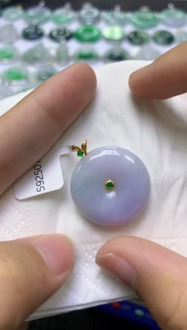 翡翠18K金镶嵌颈饰天然缅甸A货翡翠