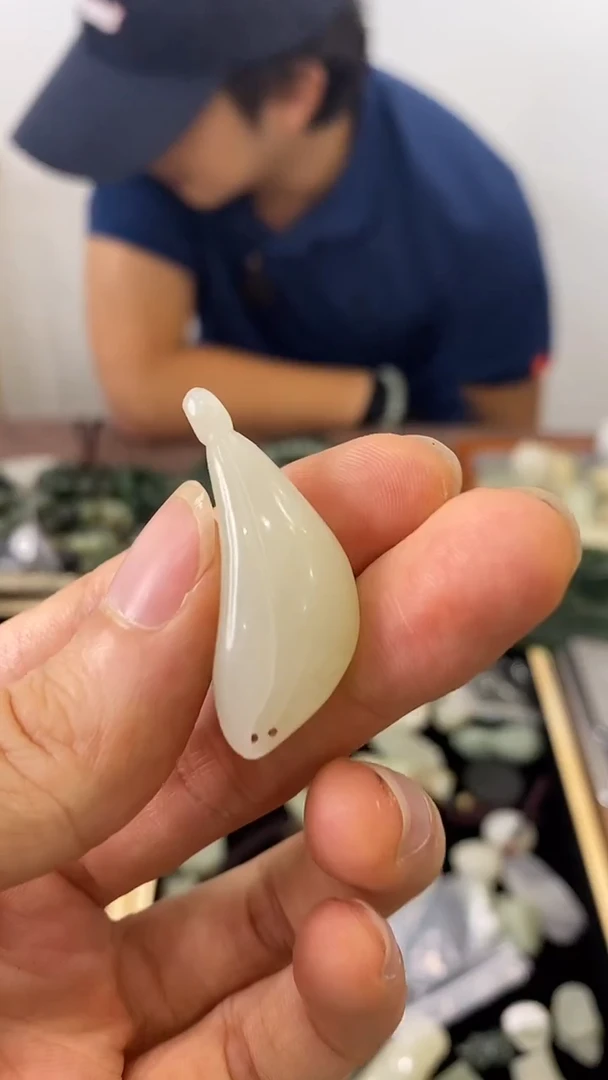 和田玉未镶嵌吊坠(不含链)210