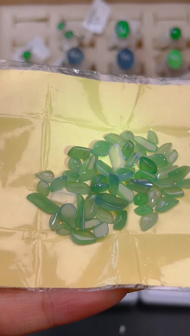 未镶嵌定制翡翠天然翡翠蛋面90