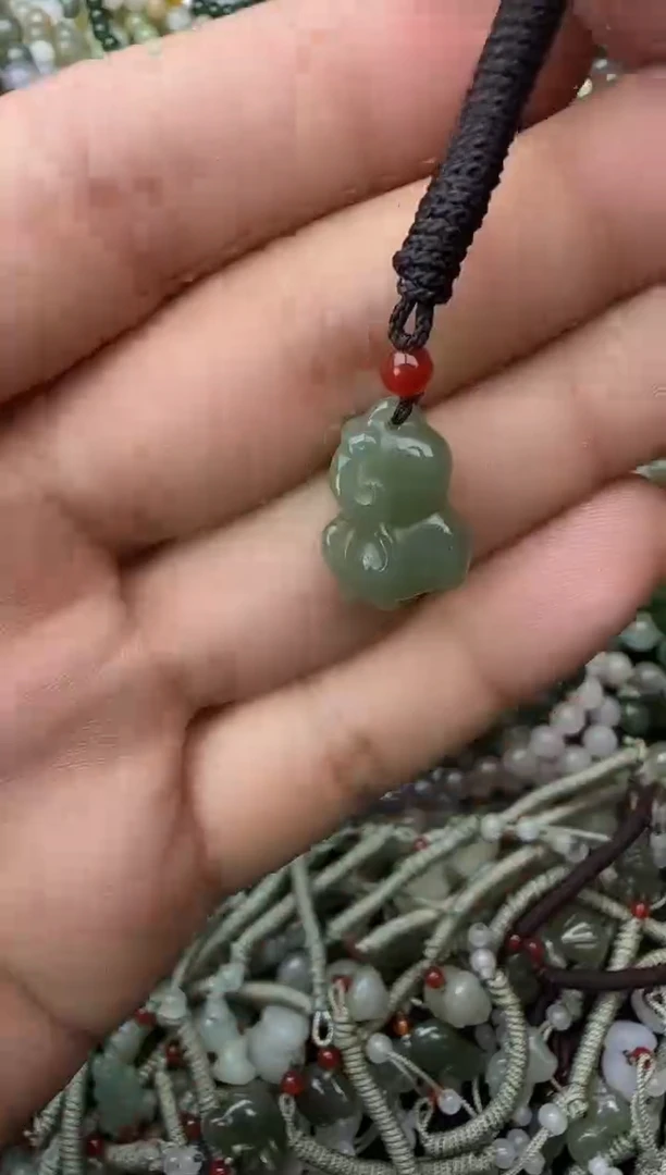 颈饰未镶嵌和田玉拍一发一