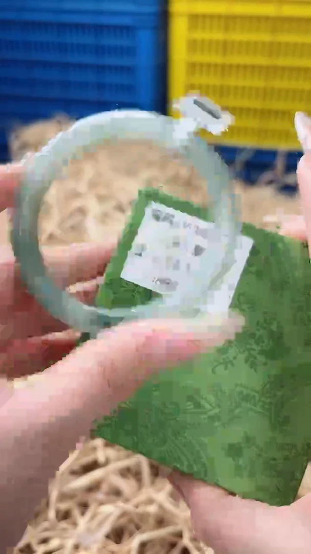 未镶嵌手镯石英质玉T-0524