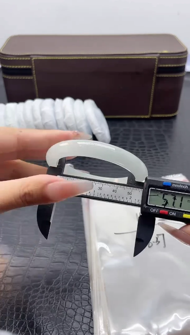 144手镯所见即所得拍啥发啥