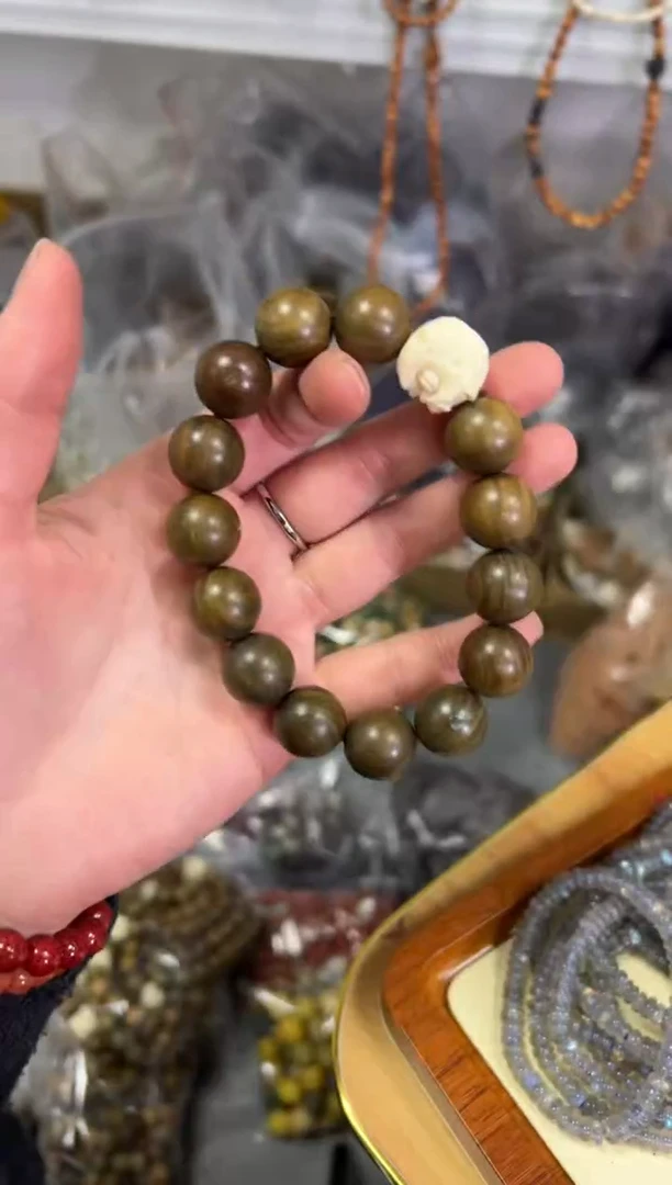 【闪购商品】维腊木（绿檀）无事牌绿檀木醒狮款圆珠手串[3662]