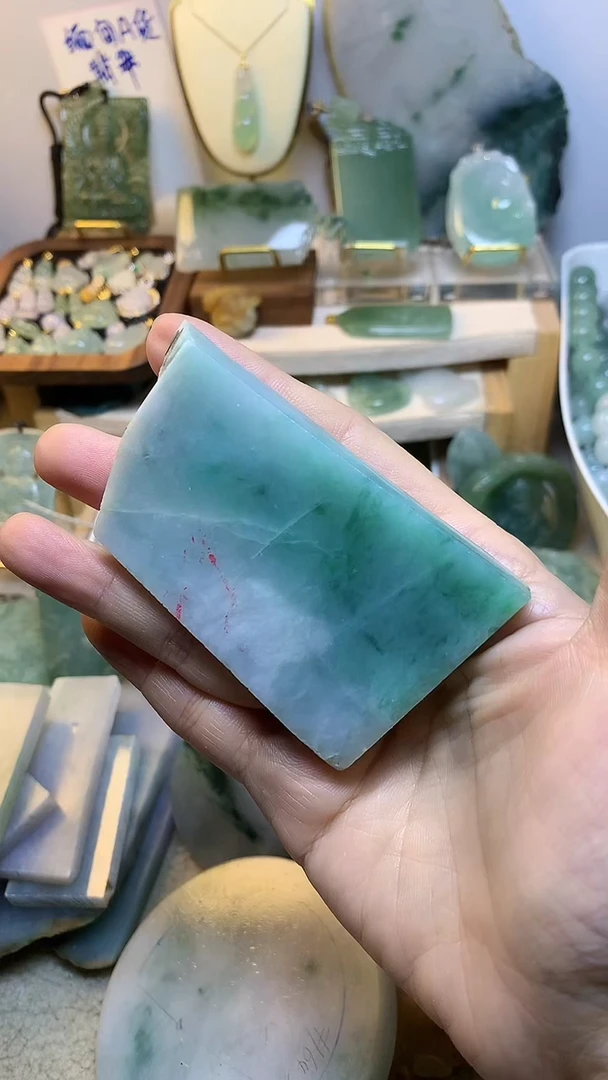 未镶嵌挂件翡翠果**赖 缅甸A货翡翠，没有运费险