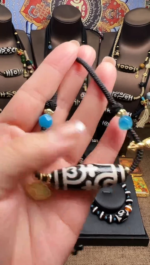 非金属珐琅高货黑白宝瓶锁骨139