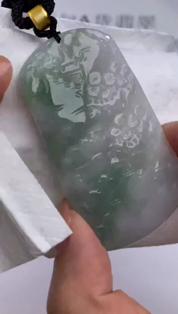 未镶嵌挂件翡翠305462      多人