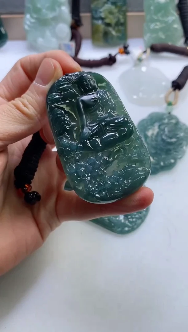 【闪购商品】翡翠挂件未镶嵌