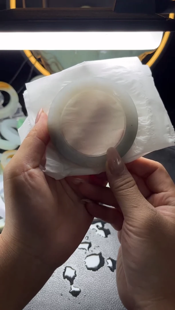 未镶嵌新货定制翡翠正圈