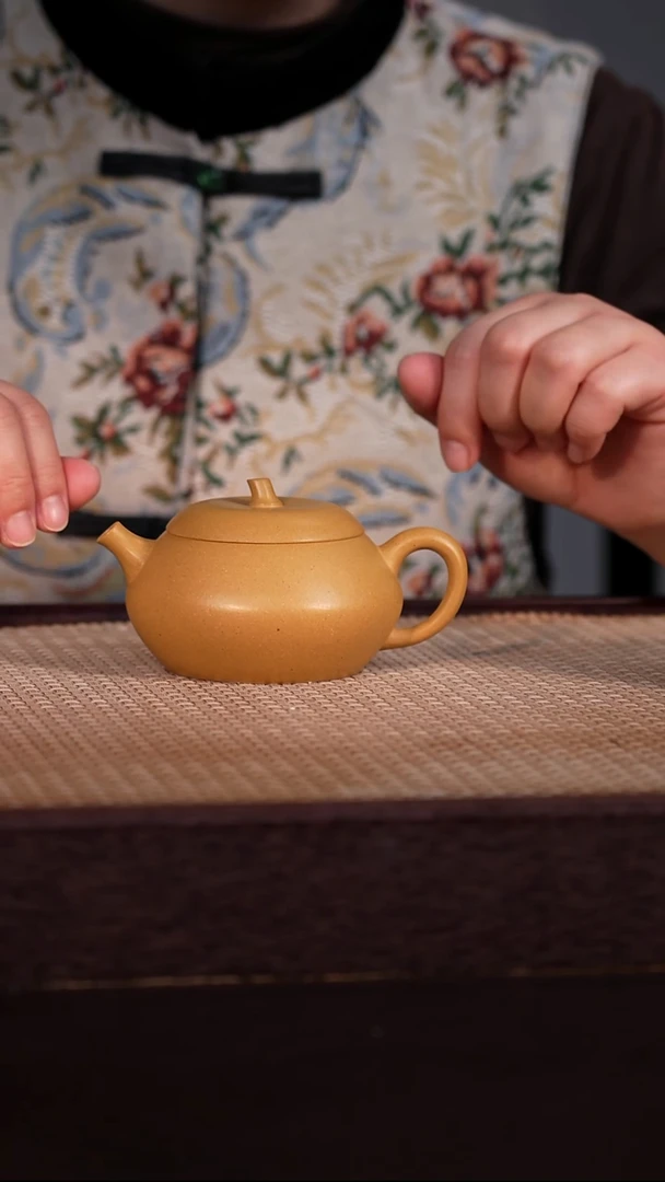 茶壶紫砂黄金段 160cc