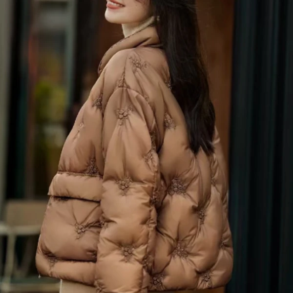 2024新款冬季短款羽绒服女设计感廓形减龄W