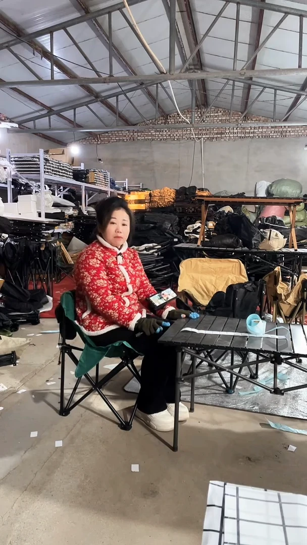 铁低背月亮椅    绿色