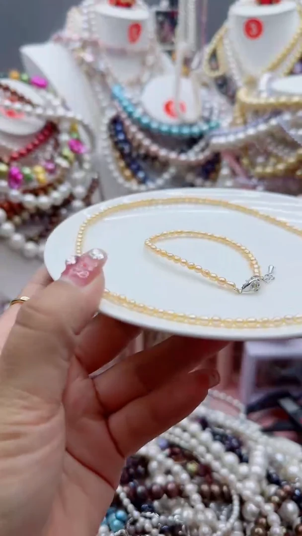 淡水珍珠未镶嵌颈饰1