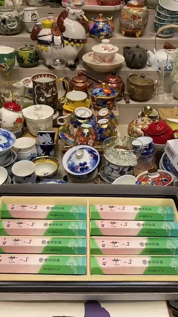 瓷片阿*? 系统自动截取直播间实时画面