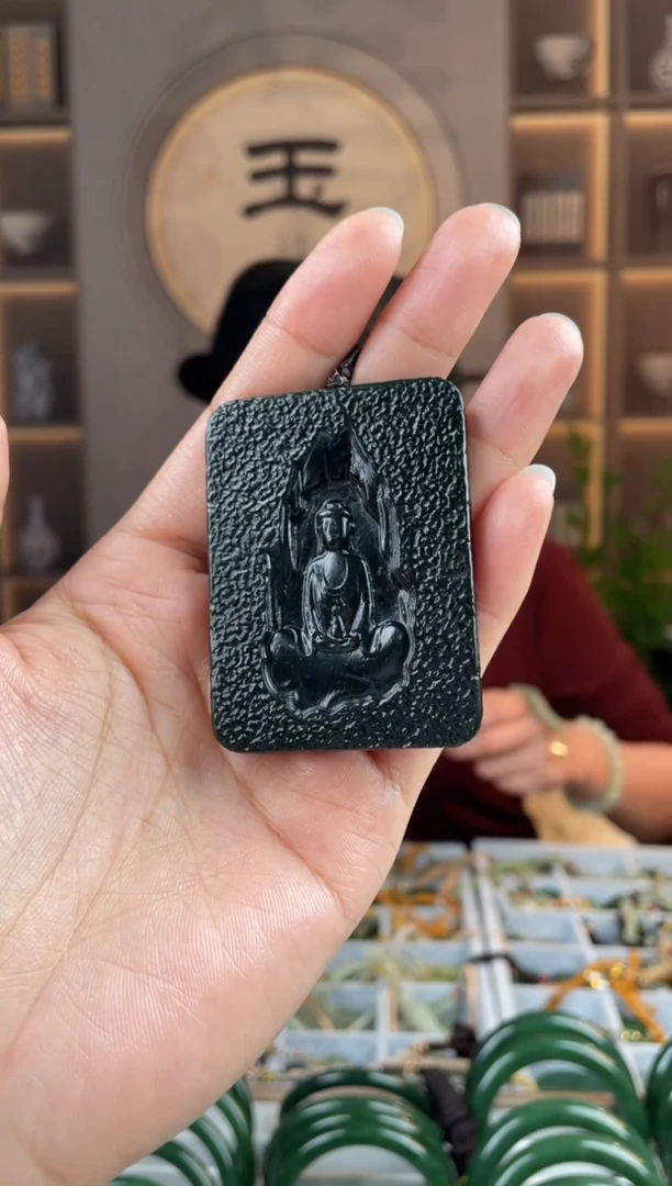 颈饰未镶嵌和田玉拍一发一，拍一发一