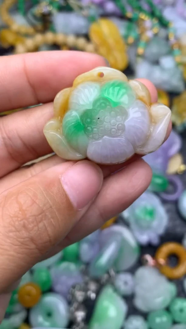 颈饰未镶嵌翡翠缅甸翡翠吊坠