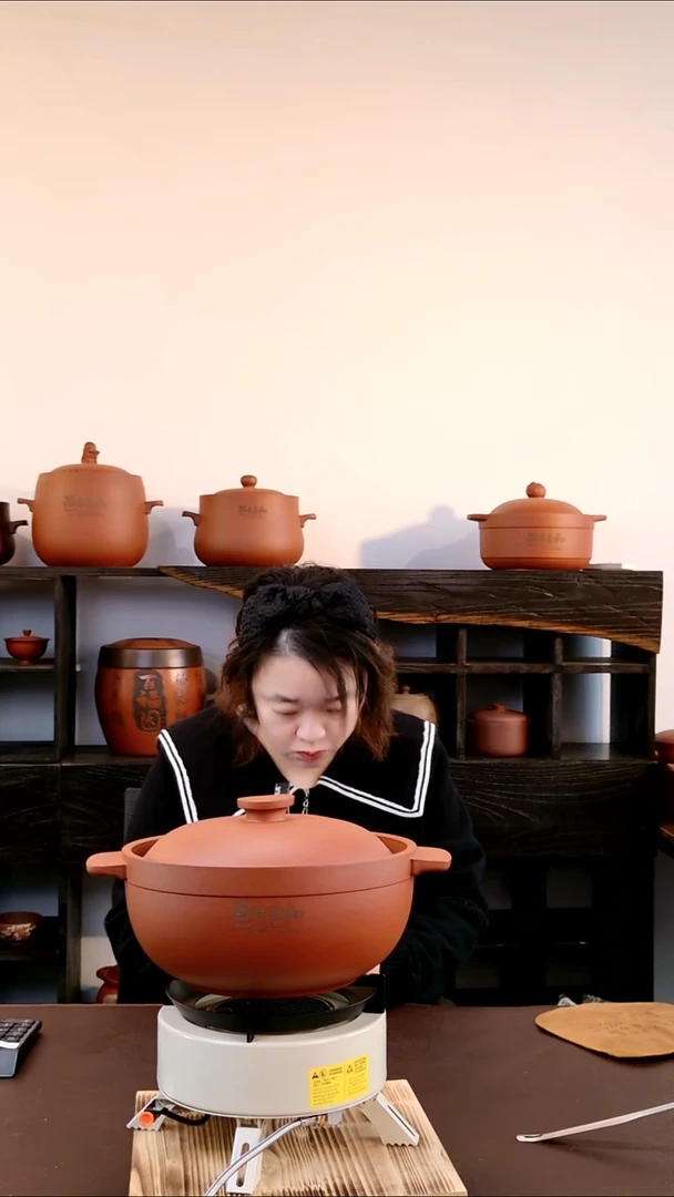 紫砂紫砂砂锅3升原矿紫泥正品无暇紫砂砂锅正品