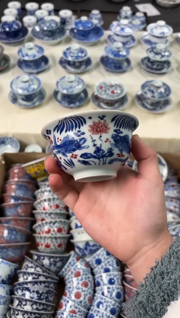 杯子瓷景德镇陶瓷茶具青花釉里红鱼藻纹压手杯9