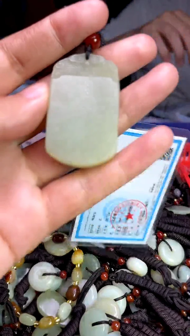 未镶嵌和田玉挂件1