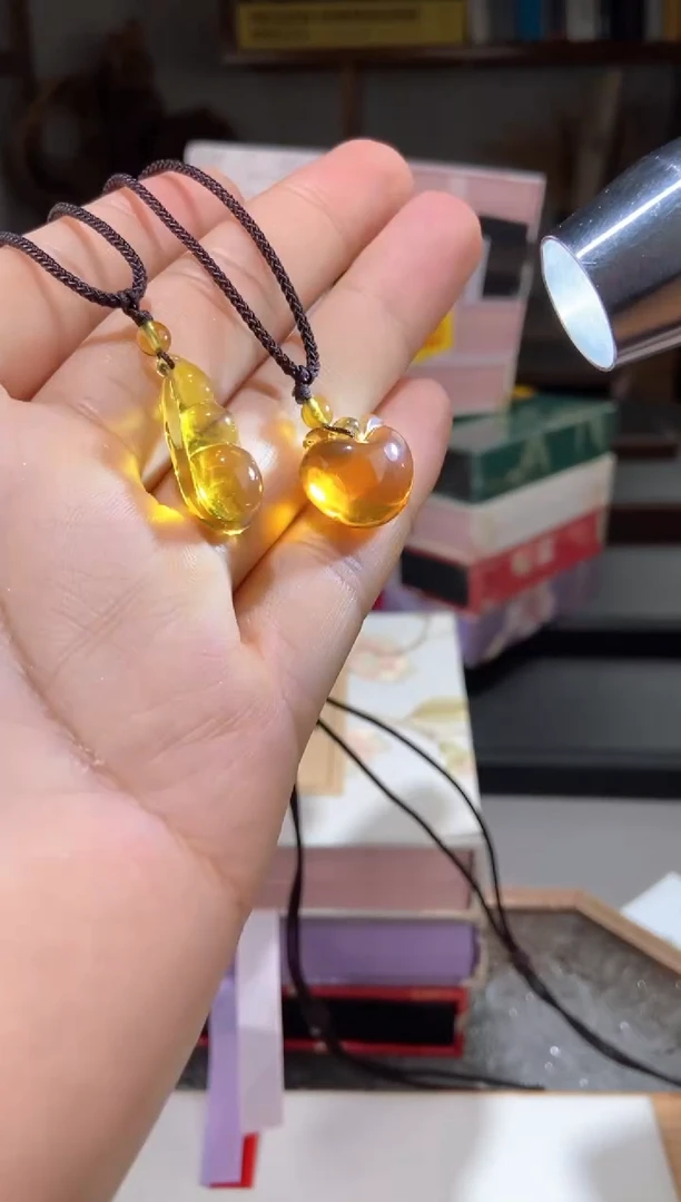 琥珀颈饰未镶嵌四季豆+苹果吊坠一对