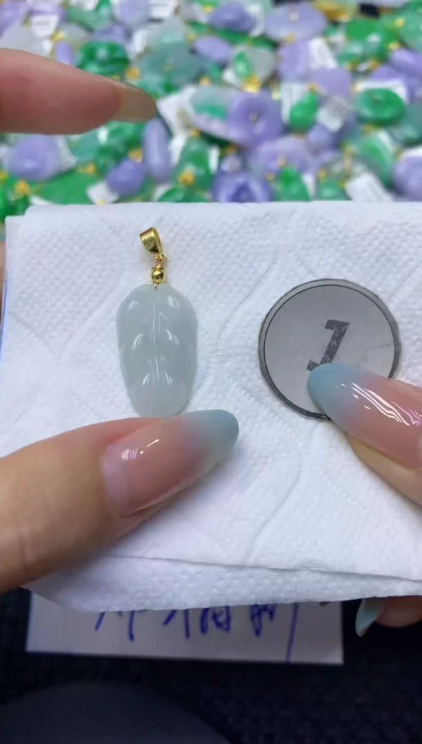 颈饰未镶嵌翡翠天然缅甸翡翠A货